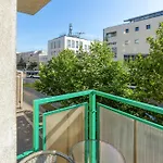 Style & Sea With Balcony In By Renters Apartment *