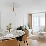 Style & Sea With Balcony In By Renters Apartment *