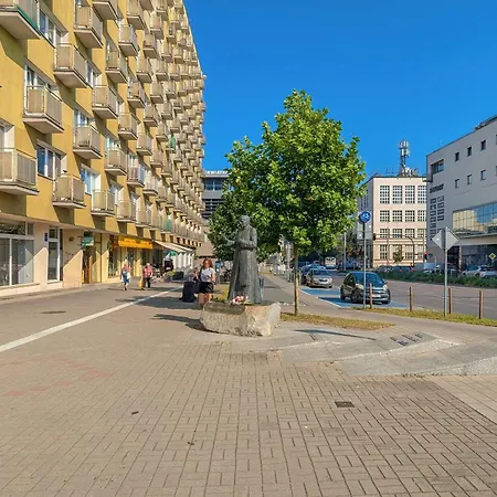 Apartment Style & Sea With Balcony In By Renters *