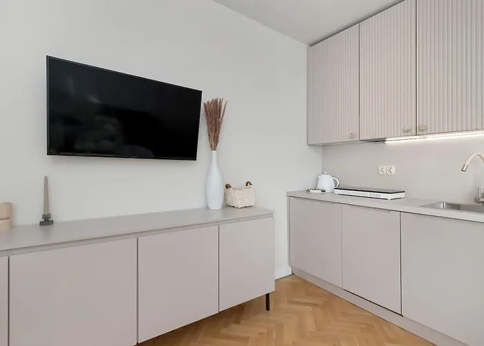 Style & Sea With Balcony In By Renters Apartment Gdynia