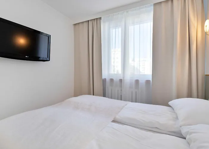 Jasny Dla 6 Osob W Gdyni, 2 Sypialnie I Balkon By Renters Apartment Gdynia