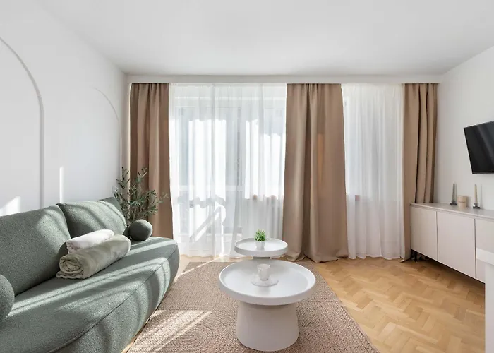 Apartment Jasny Dla 6 Osob W Gdyni, 2 Sypialnie I Balkon By Renters