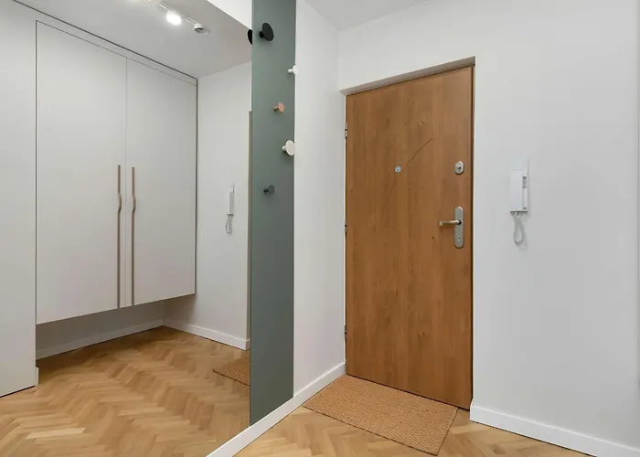 Style & Sea With Balcony In By Renters Apartment Gdynia