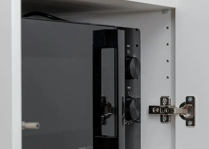 Apartment Style & Sea With Balcony In By Renters